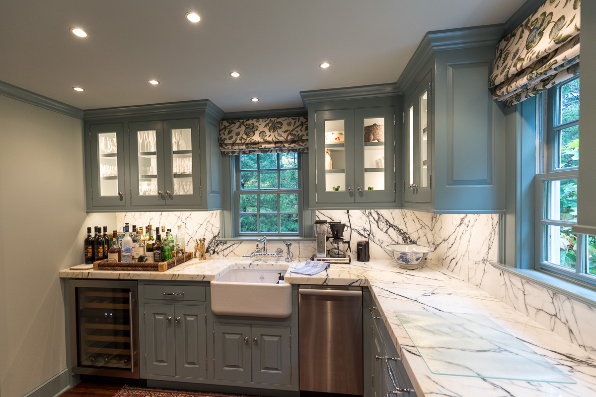 Painted cabinets and drawers in the kitchen.
